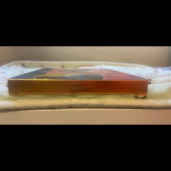 **BNIB**Never opened. Original packaging all still intact -PUR FESTIVAL PALETTE- - Picture 3 of 8